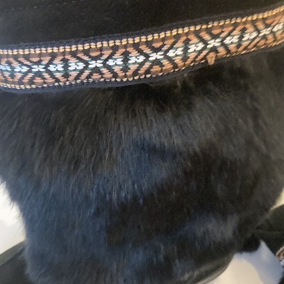 Minnetonka faux fur boots size 7 - Picture 9 of 12